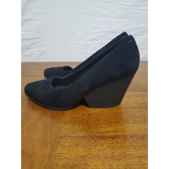 Eileen Fisher Hawk Black Suede Chunky Pump Heels Shoes Size 7.5 - Picture 3 of 9